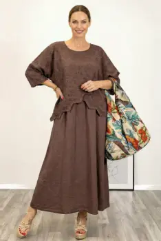 Rochie lunga din bumbac cu suprapunere, broderie perforata si croi lejer boem, maro ciocolata imagine