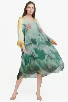 Rochie lunga din matase cu croi amplu si maneci largi, print abstract bej verde si accente calde imagine