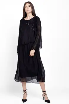 Rochie lunga neagra cu aplicatie floare si detaliu brodat argintiu, din matase naturala imagine