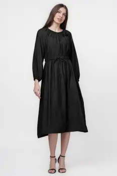 Rochie lunga neagra, cu boboci, stransa in talie, din vascoza imagine