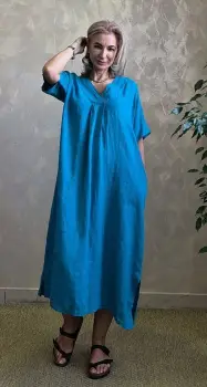 Rochie lunga tip kaftan din in cu croi amplu si decolteu in V, turcoaz imagine