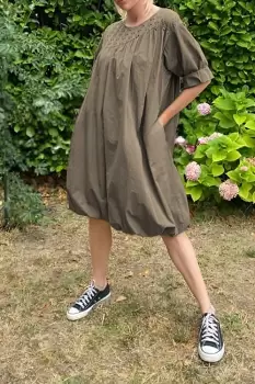 Rochie midi gogosar cu dantela, din poplin de bumbac, bej inchis imagine