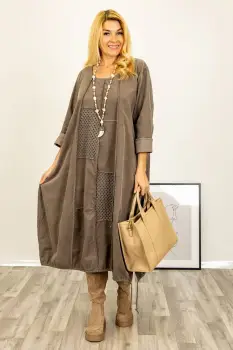 Rochie oversize A-line, din catifea reiata cu snur in partea de jos, bej inchis imagine