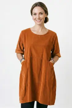 Rochie tunica din catifea reiata, croi lejer cu buzunare, stil casual modern, caramizie imagine