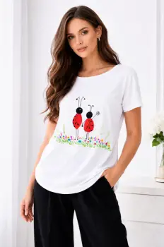 Tricou alb din bumbac  pictat manual, cu buburuze imagine