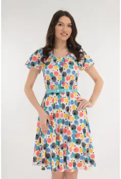 Rochie clos alba cu buline multicolore si curea turcoaz imagine