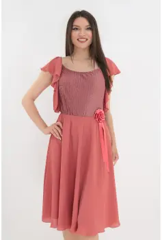 Rochie clos roz cu trandafir satinat imagine