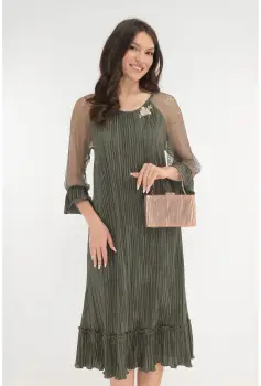 Rochie eleganta olive cu broderie la decolteu imagine