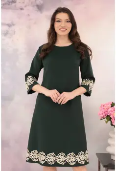 Rochie evazata din stofa verde cu broderie florala bej imagine