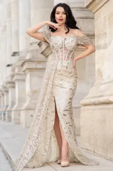 Rochie de lux Goddess aurie cu sclipici si trena pe o parte imagine