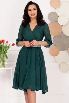 Rochie verde de ocazie in clos cu cordon stralucitor in talie imagine