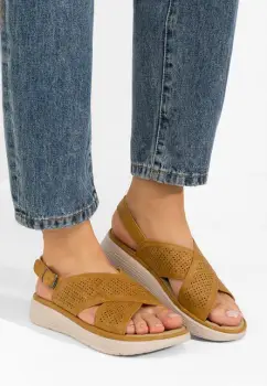 Sandale cu talpa groasa Fanya camel imagine