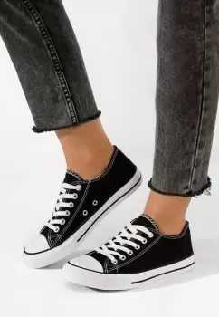 Tenisi dama Cavala negri imagine